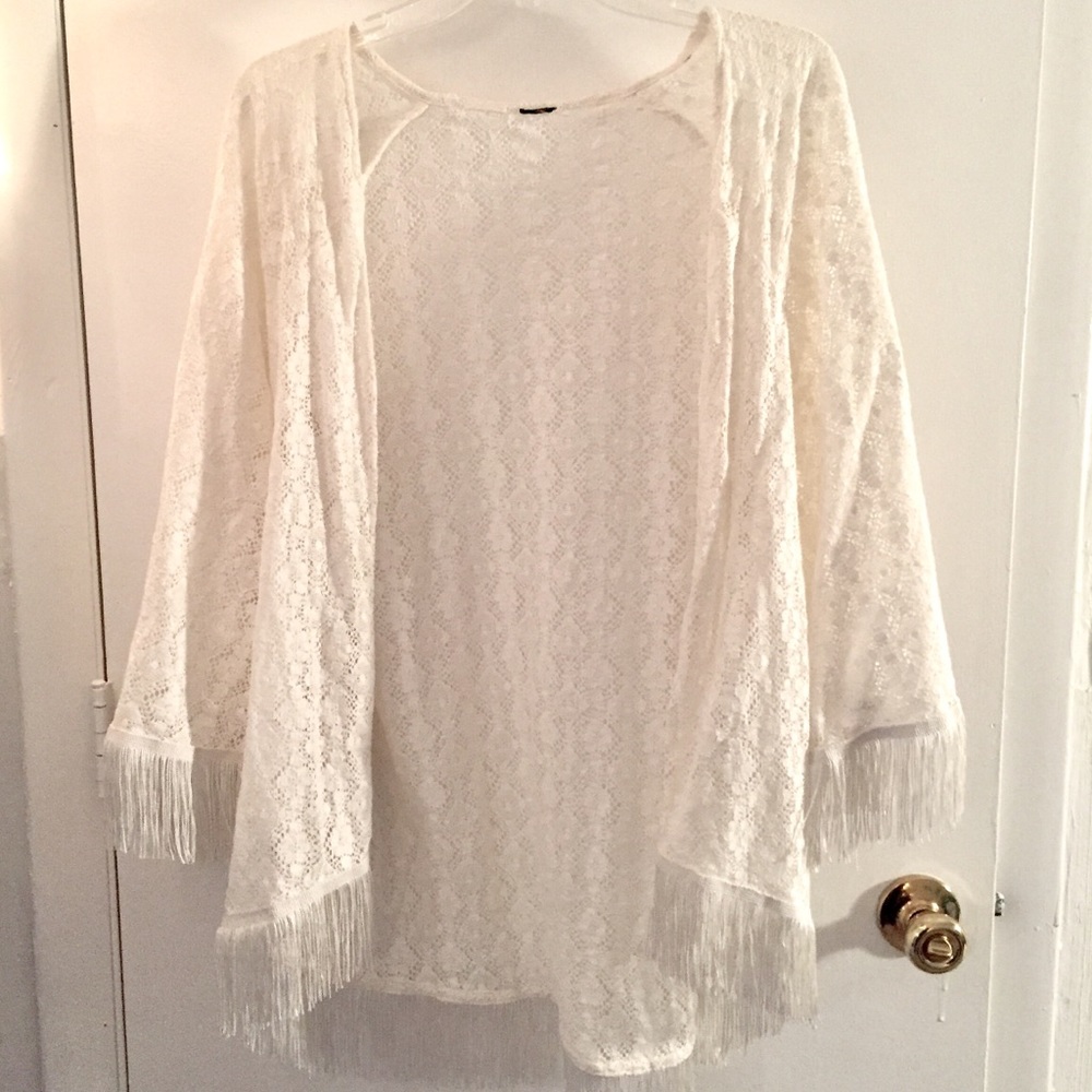 Jessica Simpson White Lace Kimono with Fringe